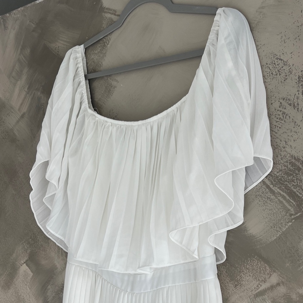 Maternity White Pleated Maxi Dress - Picture 4 of 4